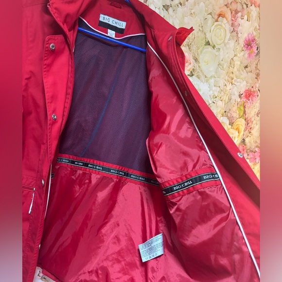 Big Chill Red Jacket with Mesh Lining - Picture 15 of 16